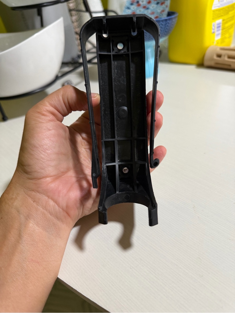 Kidde Plastic Fire Extinguisher Bracket 322057.